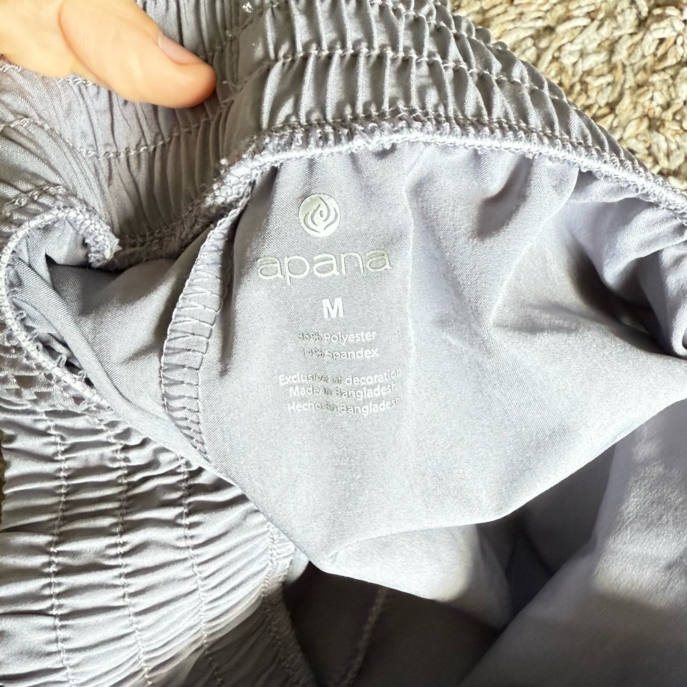 Apana Light Gray Yoga shorts